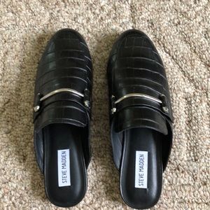 Steve Madden Black Slides